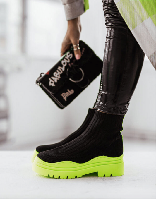 Kotníkové boty s vyvýšenou podrážkou - černo zelená